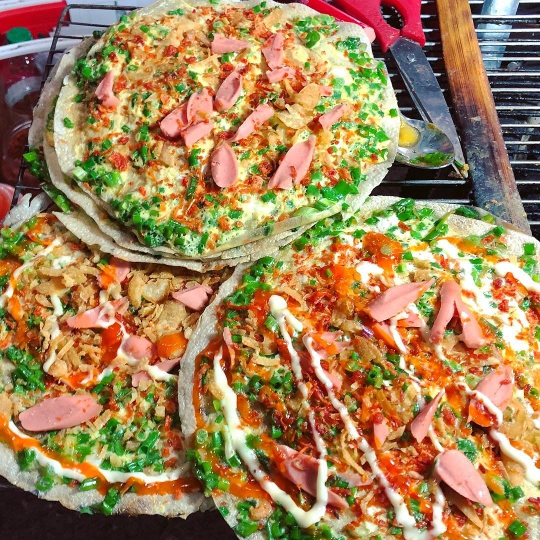 Grilled rice paper with egg – Vietnamese pizza
