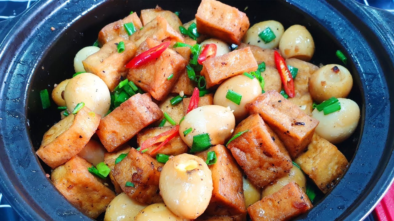 Braised Tofu with Quail Eggs Recipe (Trứng Cút Kho Đậu Hũ)