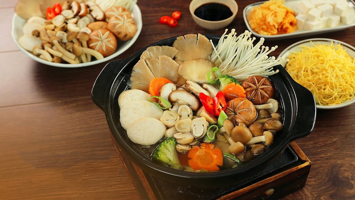TOP 10 vegetarian Vietnamese foods for travelers on a meat-free diet