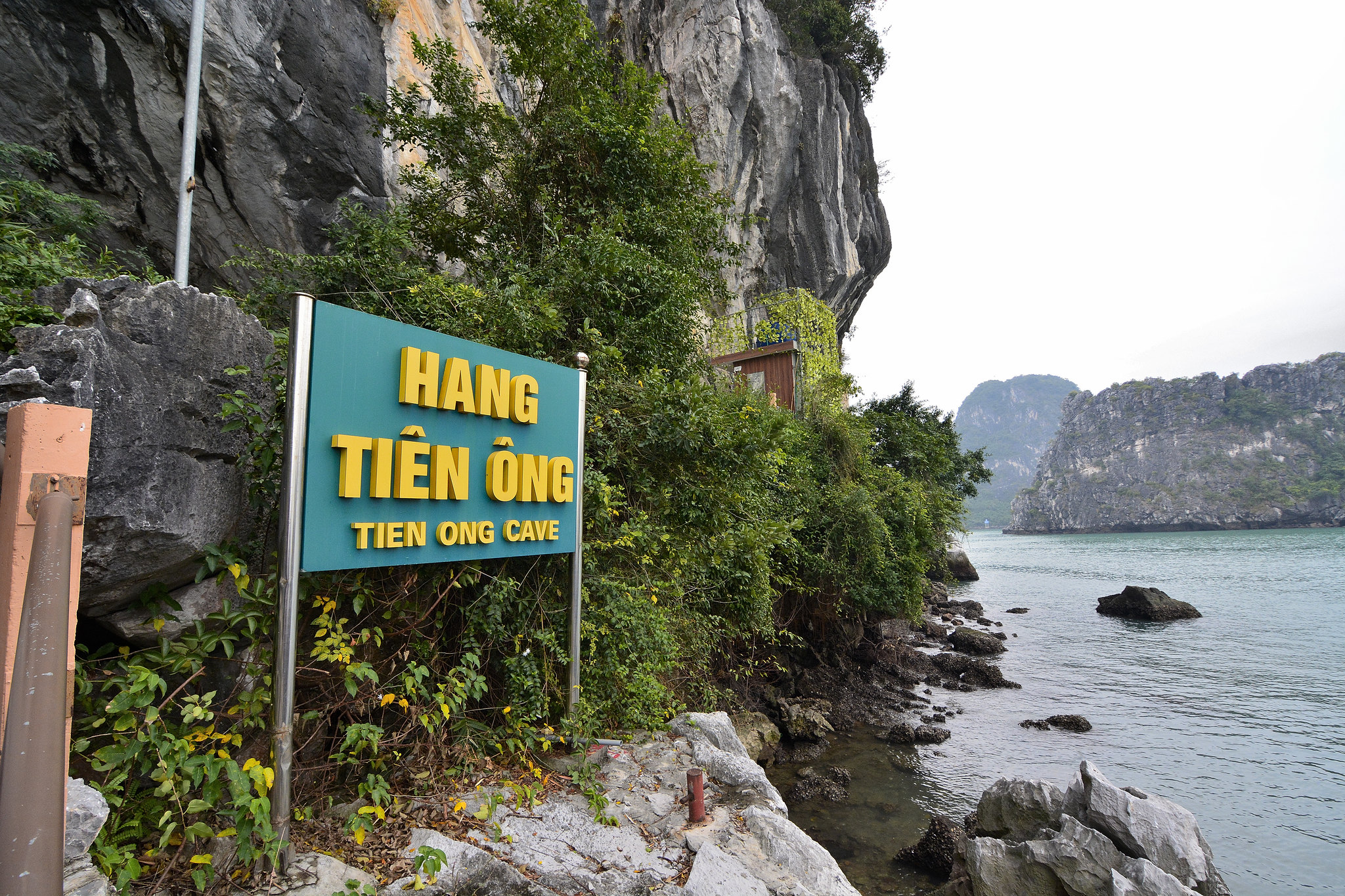 Tien Ong Cave: Where Ha Long’s history and natural beauty resonate