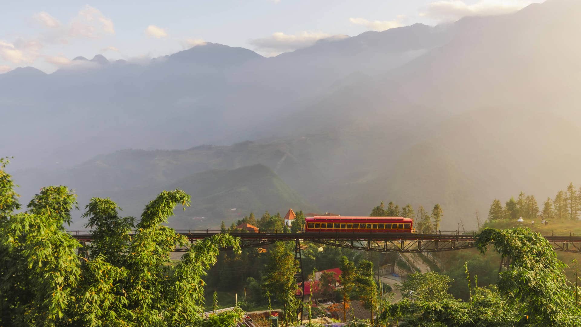 Sapa to Hanoi: Distance, travel time, and popular transportation options